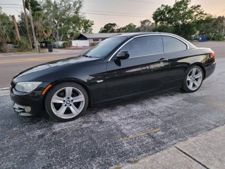 Used 2011 BMW 328i Convertible image 1