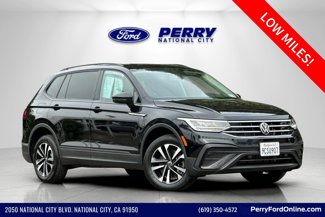Used 2022 Volkswagen Tiguan S image 1