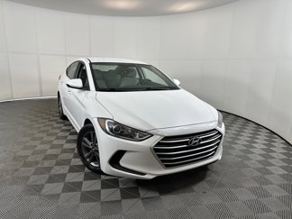 Used 2017 Hyundai Elantra SE image 1