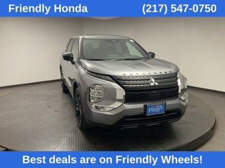 Used 2022 Mitsubishi Outlander SE image 1