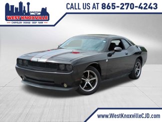 Used 2010 Dodge Challenger SE image 1