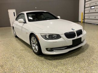Used 2012 BMW 328i Convertible image 1