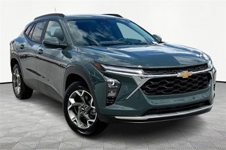 New 2025 Chevrolet Trax LT w/ LT Convenience Package image 1