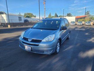 Used 2004 Toyota Sienna CE image 1