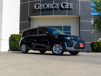 New 2025 Kia Soul LX image 1