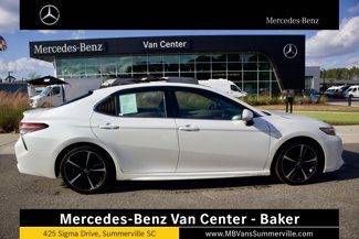 Used 2018 Toyota Camry XSE image 1