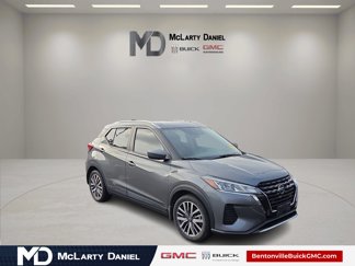 Used 2021 Nissan Kicks SV image 1