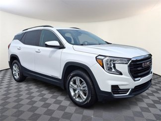Used 2022 GMC Terrain SLE w/ Driver Convenience Package image 1