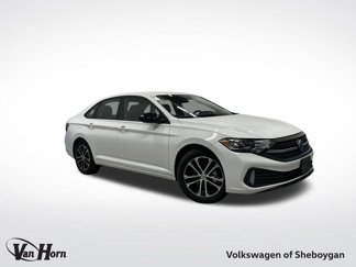 Used 2024 Volkswagen Jetta Sport image 1