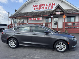 Used 2015 Chrysler 200 Limited w/ Convenience Group image 1