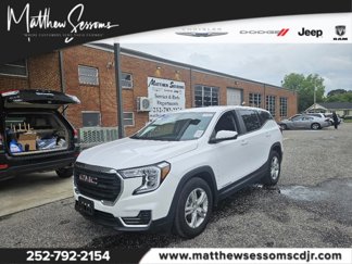 Used 2022 GMC Terrain SLE image 1