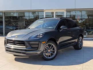 Used 2025 Porsche Macan image 1