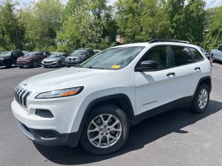 Used 2016 Jeep Cherokee Sport image 1