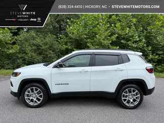 Used 2024 Jeep Compass Latitude image 1