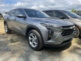 Used 2024 Chevrolet Trax LS w/ LS Convenience Package image 1