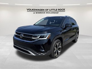 Used 2023 Volkswagen Taos SEL image 1