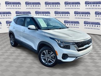 Used 2023 Kia Seltos S image 1