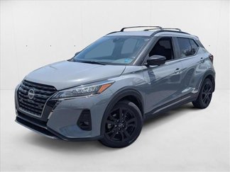Used 2023 Nissan Kicks SR image 1