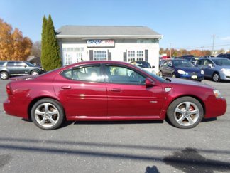 Used 2006 Pontiac Grand Prix GXP w/ Sun And Sound Package image 1