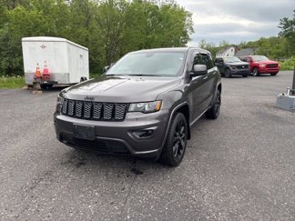 Used 2020 Jeep Grand Cherokee Altitude image 1
