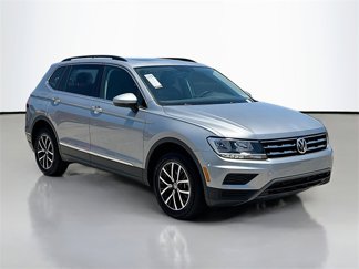 Used 2021 Volkswagen Tiguan SE w/ Panoramic Sunroof Package image 1
