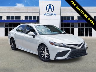 Used 2023 Toyota Camry SE image 1