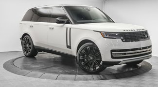 Used 2025 Land Rover Range Rover Long Wheelbase SE image 1