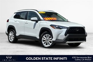 Used 2022 Toyota Corolla Cross LE image 1