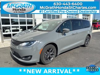 Used 2020 Chrysler Pacifica Touring w/ S Appearance Package image 1