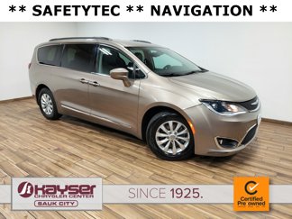 Certified 2017 Chrysler Pacifica Touring-L image 1