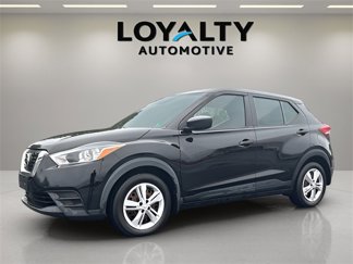 Used 2020 Nissan Kicks S image 1
