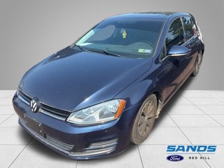 Used 2017 Volkswagen Golf S image 1
