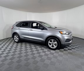 Used 2021 Ford Edge SE image 1