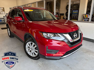 Used 2017 Nissan Rogue SV image 1