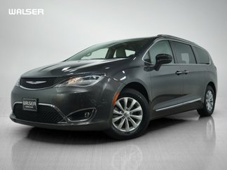 Used 2018 Chrysler Pacifica Touring-L Plus image 1