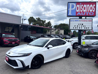Used 2025 Toyota Camry SE image 1