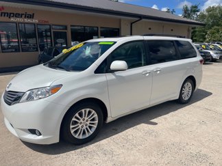 Used 2015 Toyota Sienna XLE Premium image 1