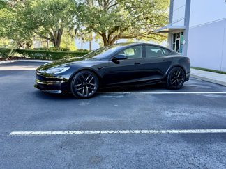 Used 2021 Tesla Model S Plaid image 1
