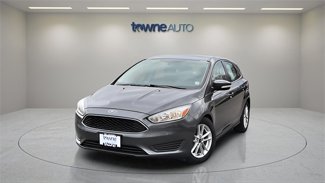 Used 2015 Ford Focus SE image 1