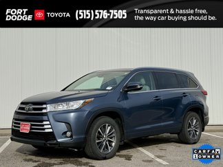 Used 2017 Toyota Highlander XLE image 1