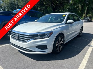 Used 2022 Volkswagen Passat 2.0T SE image 1