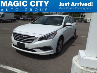 Used 2017 Hyundai Sonata SE image 1