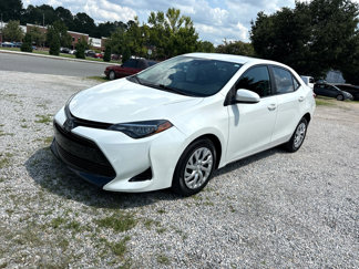 Used 2018 Toyota Corolla LE image 1
