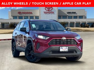 Used 2021 Toyota RAV4 LE image 1