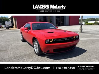 Used 2023 Dodge Challenger SXT image 1