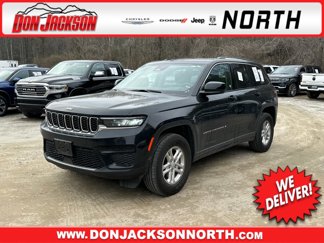 Used 2023 Jeep Grand Cherokee Laredo image 1