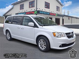 Used 2019 Dodge Grand Caravan SXT image 1