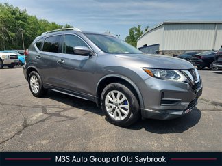 Used 2018 Nissan Rogue SV image 1