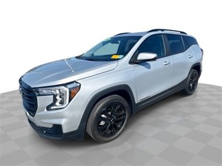 Used 2022 GMC Terrain SLE w/ Driver Convenience Package image 1