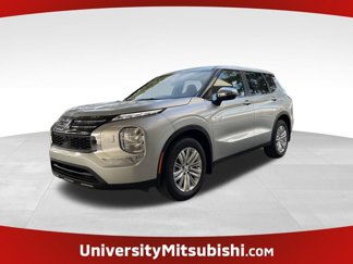 New 2025 Mitsubishi Outlander ES image 1